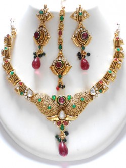 Polki Necklace Set